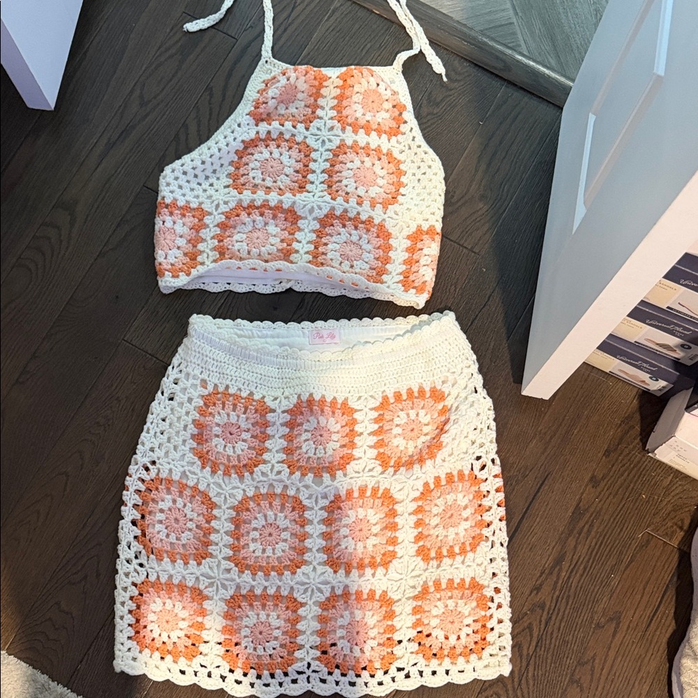 Pink Lily White Crochet Detail
